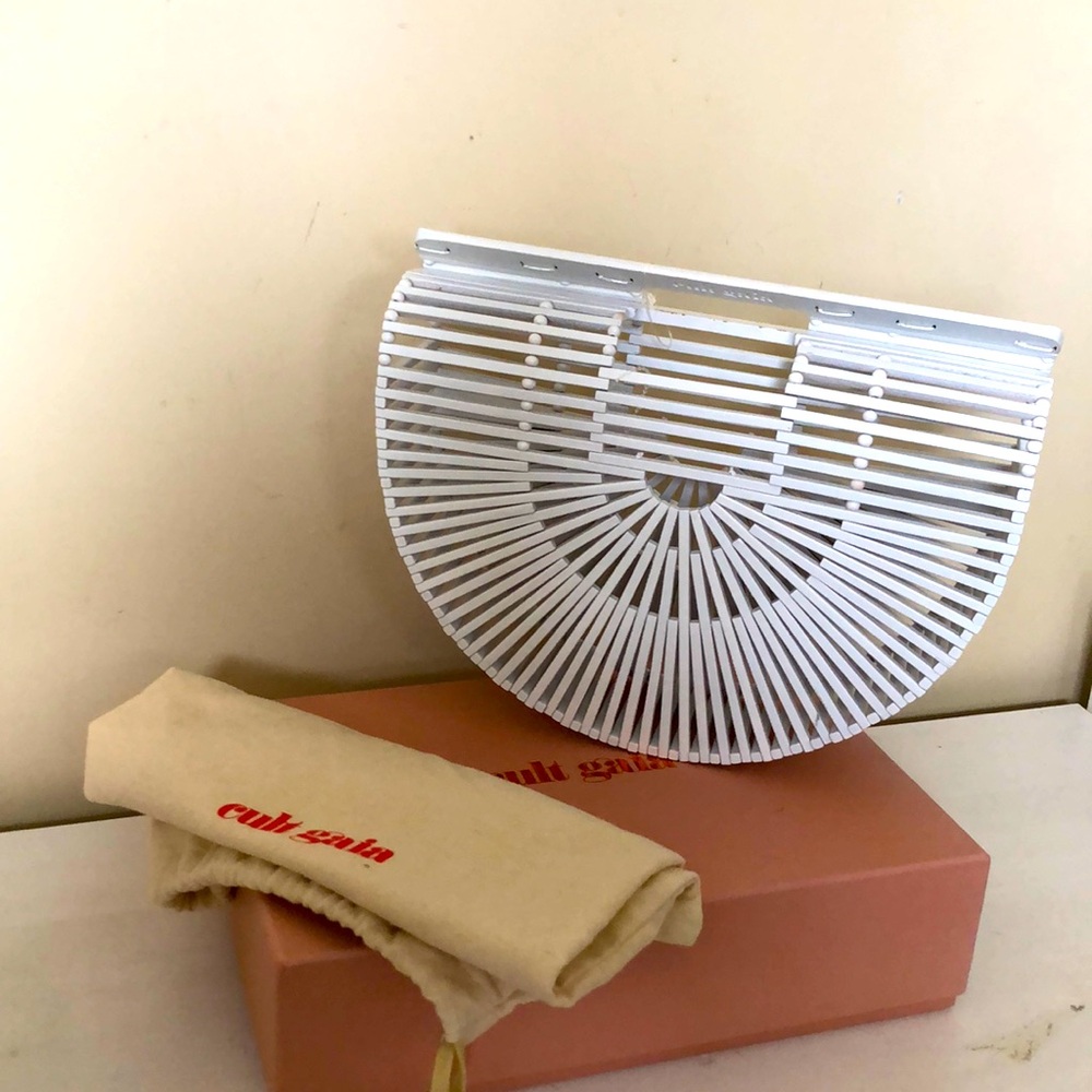 🤍 cult gaia white bamboo ark clutch